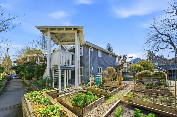 203 1538 Bowser Avenue, North Vancouver For Sale - image 23