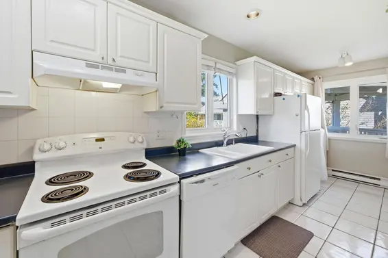 203 1538 Bowser Avenue, North Vancouver For Sale - image 7