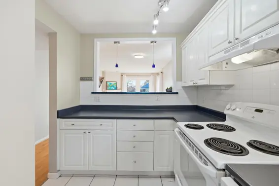 203 1538 Bowser Avenue, North Vancouver For Sale - image 9