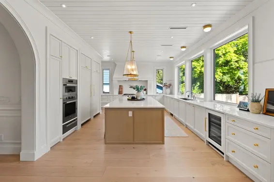 821 East 16th Street, North Vancouver For Sale - image 3