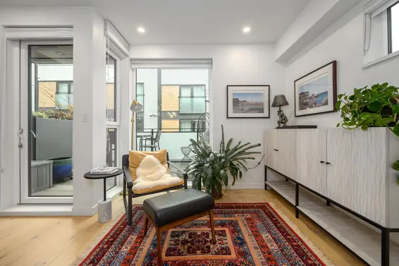 206 649 East 3rd Street, North Vancouver For Sale - image 4