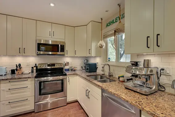 3 900 West 17th Street, North Vancouver For Sale - image 12