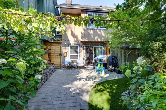 3 900 West 17th Street, North Vancouver For Sale - image 3