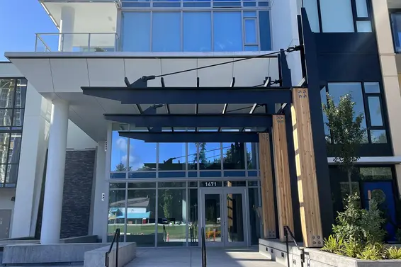 502 1471 Hunter Street, North Vancouver For Sale - image 2