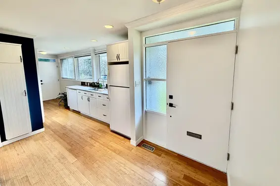 1876 Beaulynn Place, North Vancouver For Sale - image 10