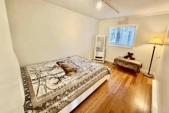 1876 Beaulynn Place, North Vancouver For Sale - image 15