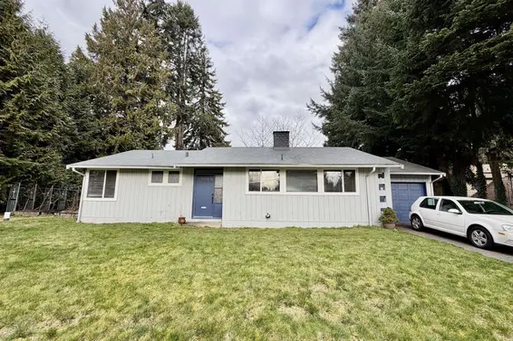 1876 Beaulynn Place, North Vancouver For Sale - image 2