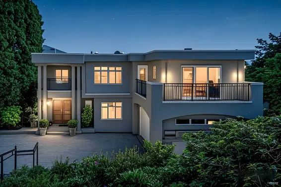 574 St. Andrews Place, West Vancouver
