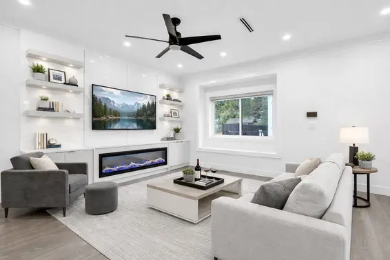 812 Montroyal Boulevard, North Vancouver For Sale - image 13