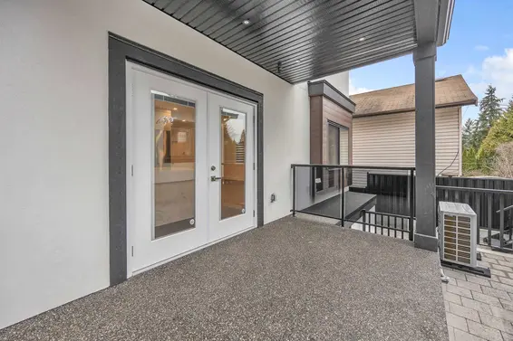 812 Montroyal Boulevard, North Vancouver For Sale - image 18