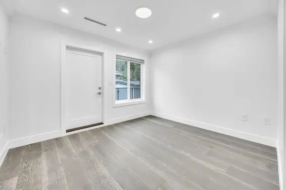 812 Montroyal Boulevard, North Vancouver For Sale - image 20