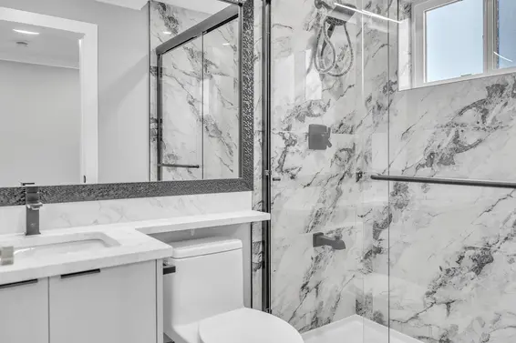 812 Montroyal Boulevard, North Vancouver For Sale - image 25