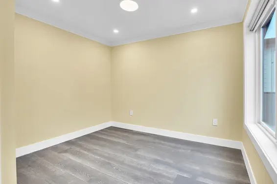 812 Montroyal Boulevard, North Vancouver For Sale - image 27