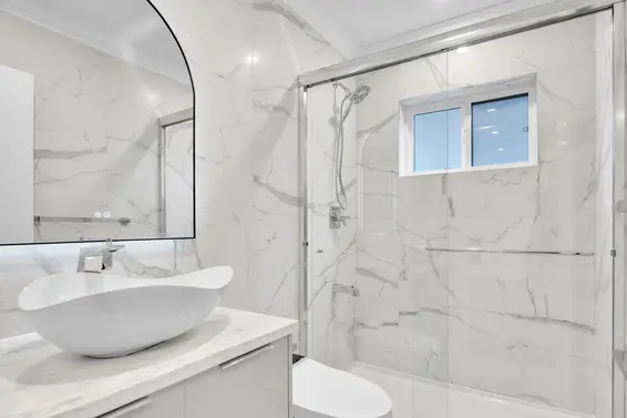 812 Montroyal Boulevard, North Vancouver For Sale - image 7