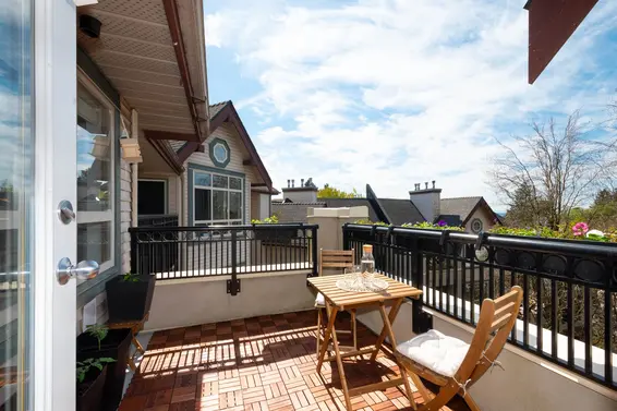 512 150 West 22nd Street, North Vancouver For Sale - image 4