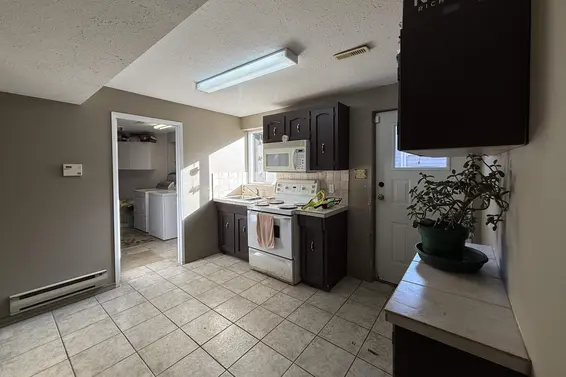 2718 Byron Place, North Vancouver For Sale - image 26