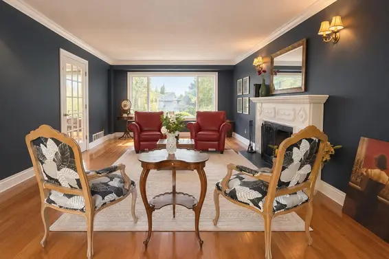 2718 Byron Place, North Vancouver For Sale - image 3