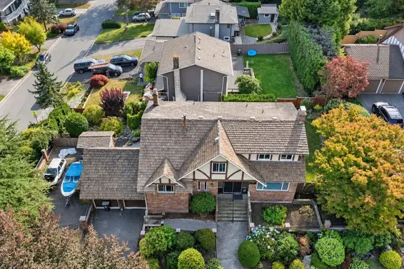 2718 Byron Place, North Vancouver For Sale - image 31