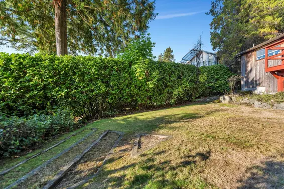 4573 Strathcona Road, North Vancouver For Sale - image 9