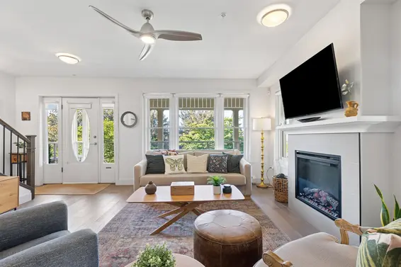 1 244 East 5th Street, North Vancouver For Sale - image 13