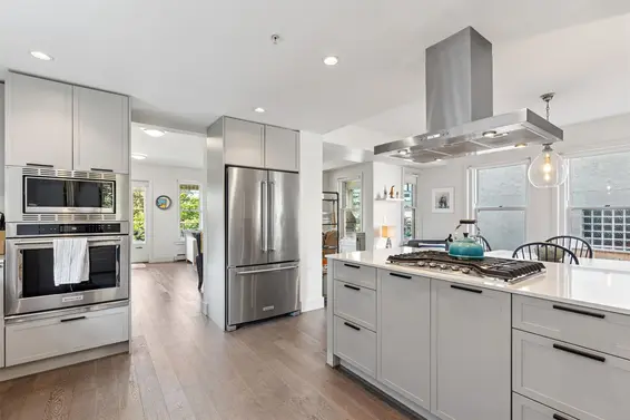 1 244 East 5th Street, North Vancouver For Sale - image 6