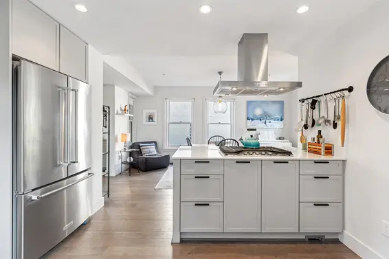 1 244 East 5th Street, North Vancouver For Sale - image 8