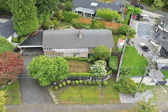 3250 Delbrook Avenue, North Vancouver For Sale - image 32