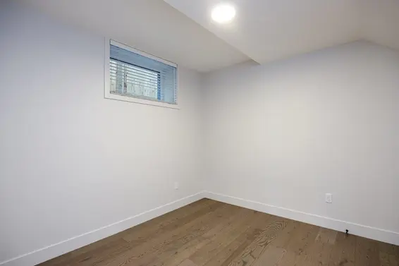 340 East 17th Street, North Vancouver For Sale - image 37