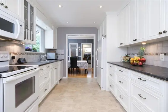 2235 Whitman Avenue, North Vancouver For Sale - image 8