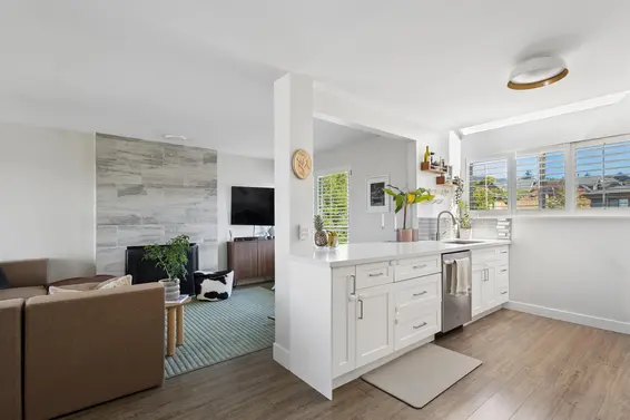 3 270 East 3rd Street, North Vancouver For Sale - image 16