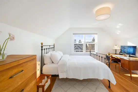 404 East 15th Street, North Vancouver For Sale - image 23