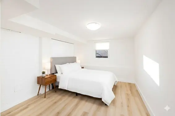 404 East 15th Street, North Vancouver For Sale - image 31