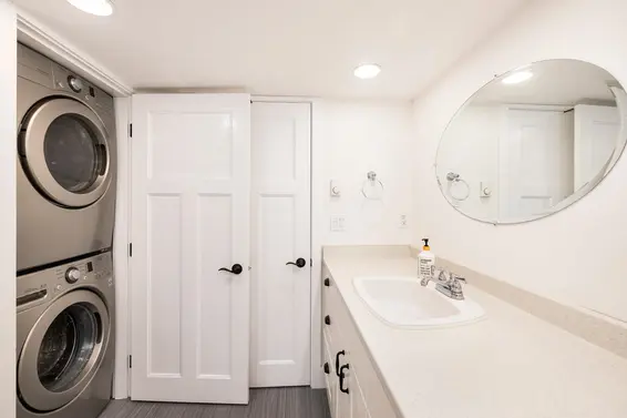 404 East 15th Street, North Vancouver For Sale - image 34