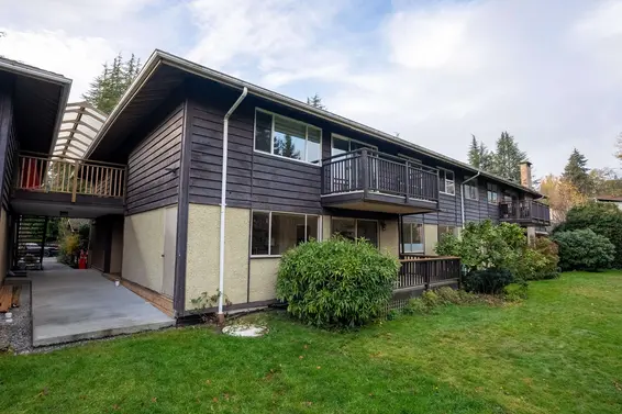 911 555 West 28Th Street, North Vancouver
