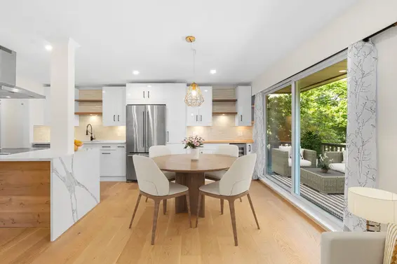 911 555 West 28th Street, North Vancouver For Sale - image 3