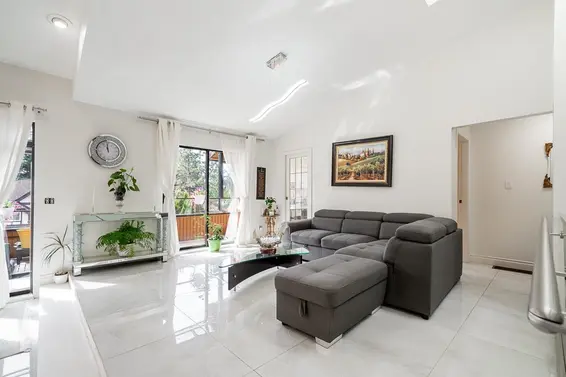 2940 Dresden Way, North Vancouver For Sale - image 12
