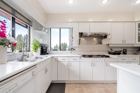 2940 Dresden Way, North Vancouver For Sale - image 14