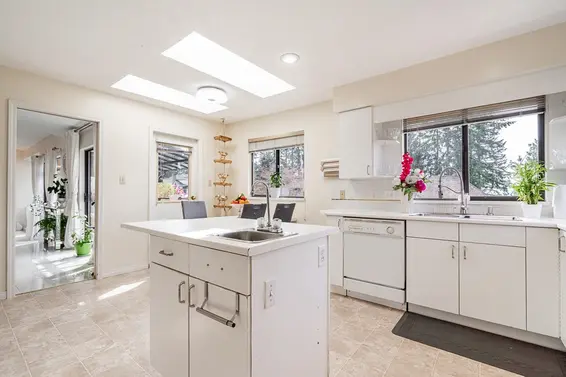 2940 Dresden Way, North Vancouver For Sale - image 16