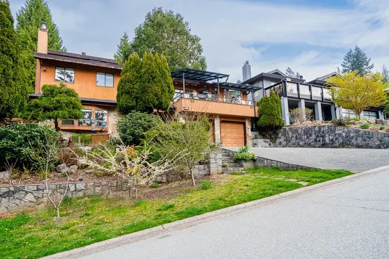 2940 Dresden Way, North Vancouver For Sale - image 2