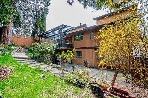 2940 Dresden Way, North Vancouver For Sale - image 36