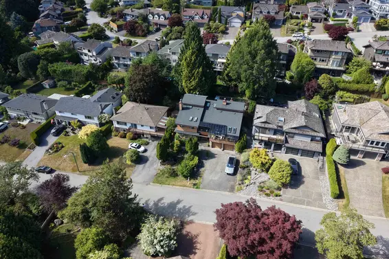 2940 Dresden Way, North Vancouver For Sale - image 40