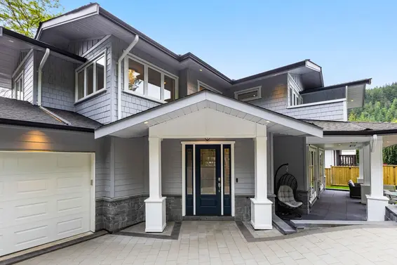 6560 Nelson Avenue, West Vancouver For Sale - image 2