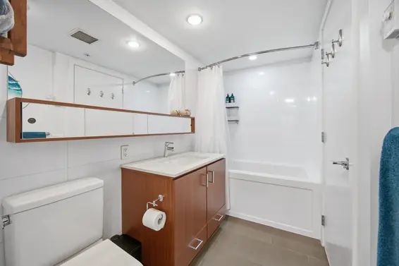 209 221 East 3rd Street, North Vancouver For Sale - image 19