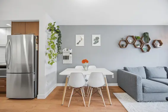 209 221 East 3rd Street, North Vancouver For Sale - image 8