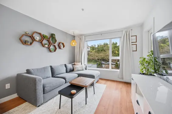 209 221 East 3rd Street, North Vancouver For Sale - image 9