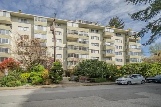 606 1425 Esquimalt Avenue, West Vancouver