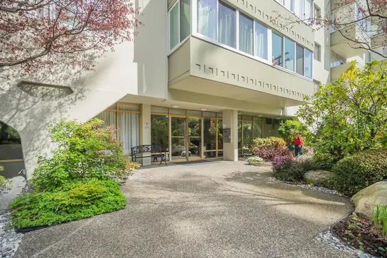 606 1425 Esquimalt Avenue, West Vancouver For Sale - image 2