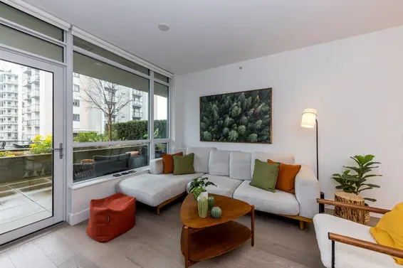 206 177 West 3rd Street, North Vancouver For Sale - image 2