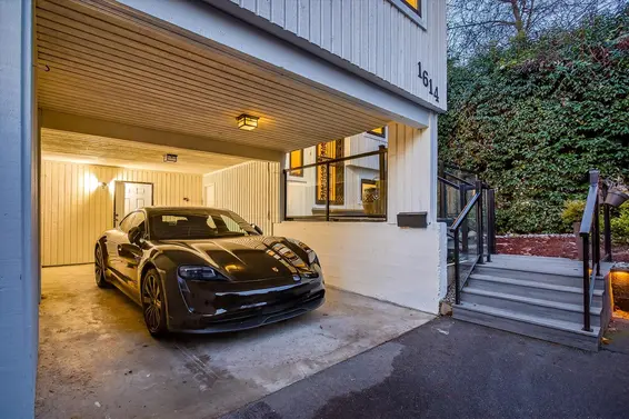 1614 Lynn Valley Road, North Vancouver For Sale - image 30