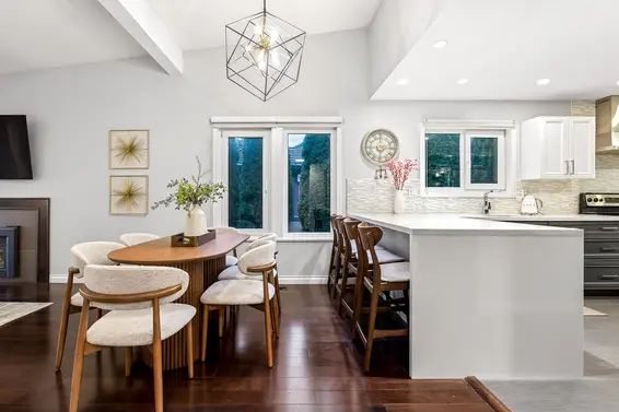 1614 Lynn Valley Road, North Vancouver For Sale - image 4